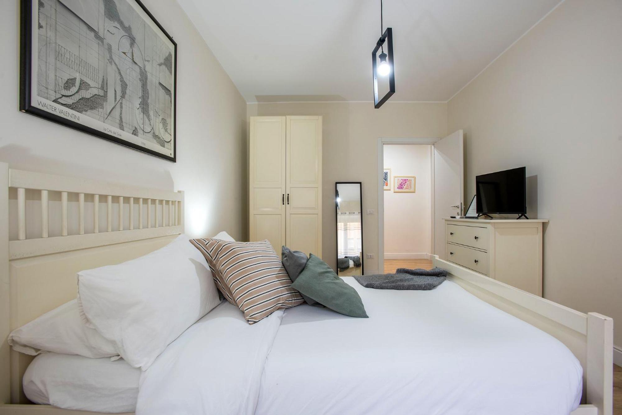 Moderno Tuscolana 2 Bdr And Living Metro A * Rom
