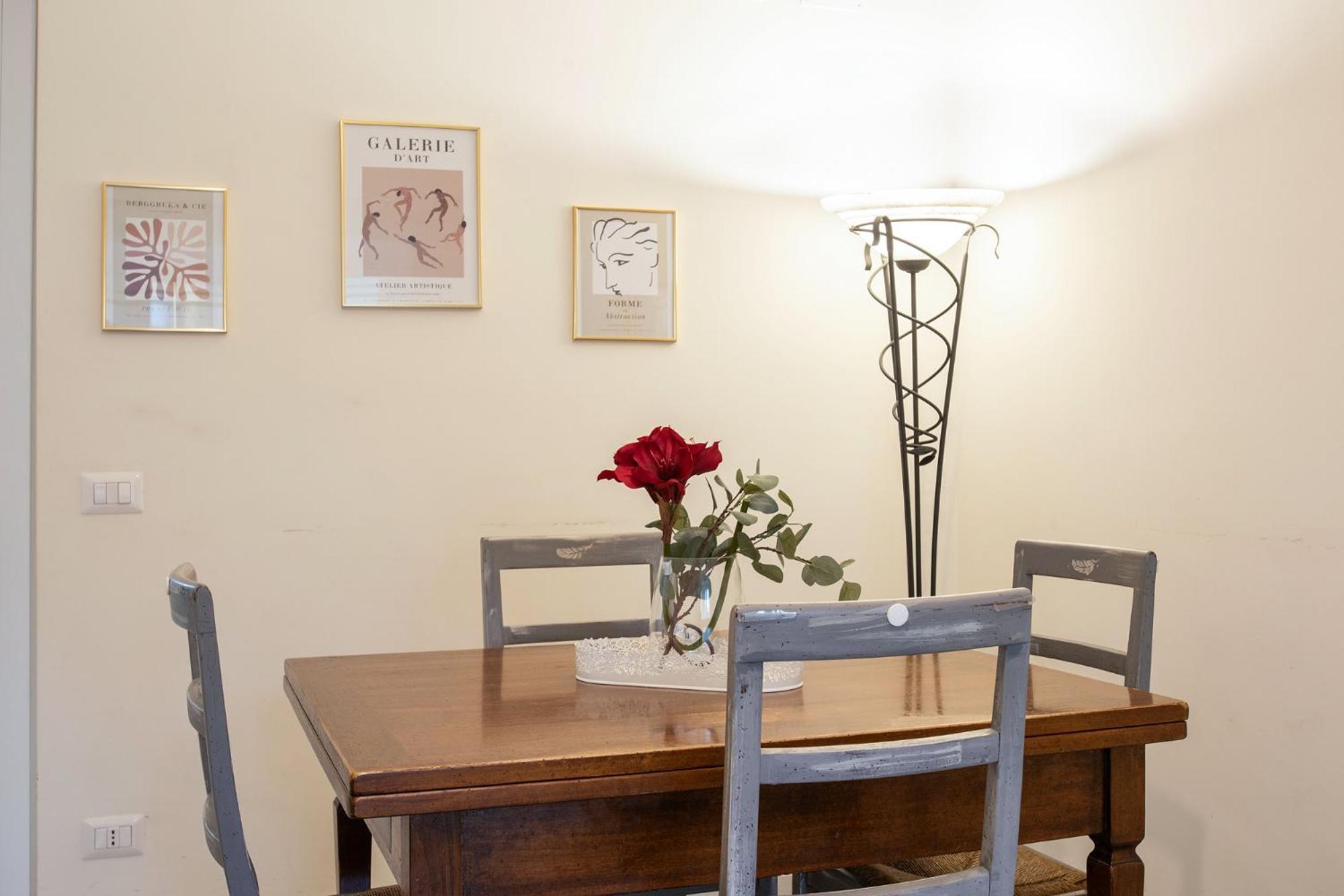 Moderno Tuscolana 2 Bdr And Living Metro A * Rom
