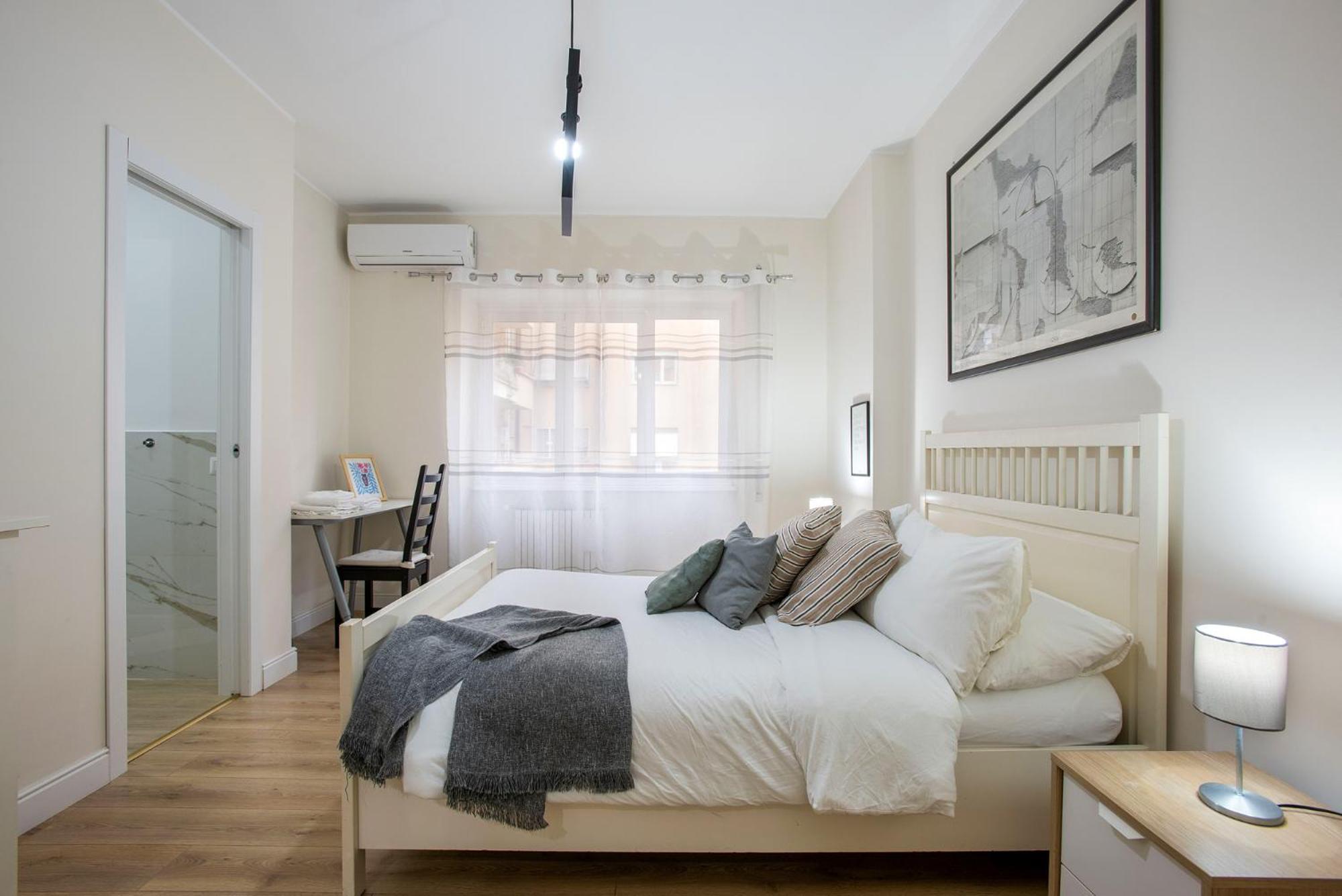 Moderno Tuscolana 2 Bdr And Living Metro A Appartamento